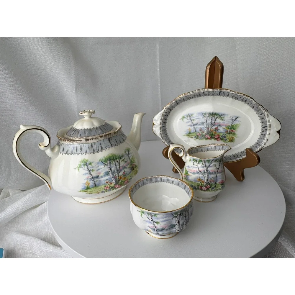 Royal Albert beautiful vintage